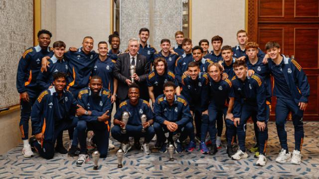 1734490526177053295.jpg 6150f6a2gy1hwojh18gclj21hc0u04di.jpg