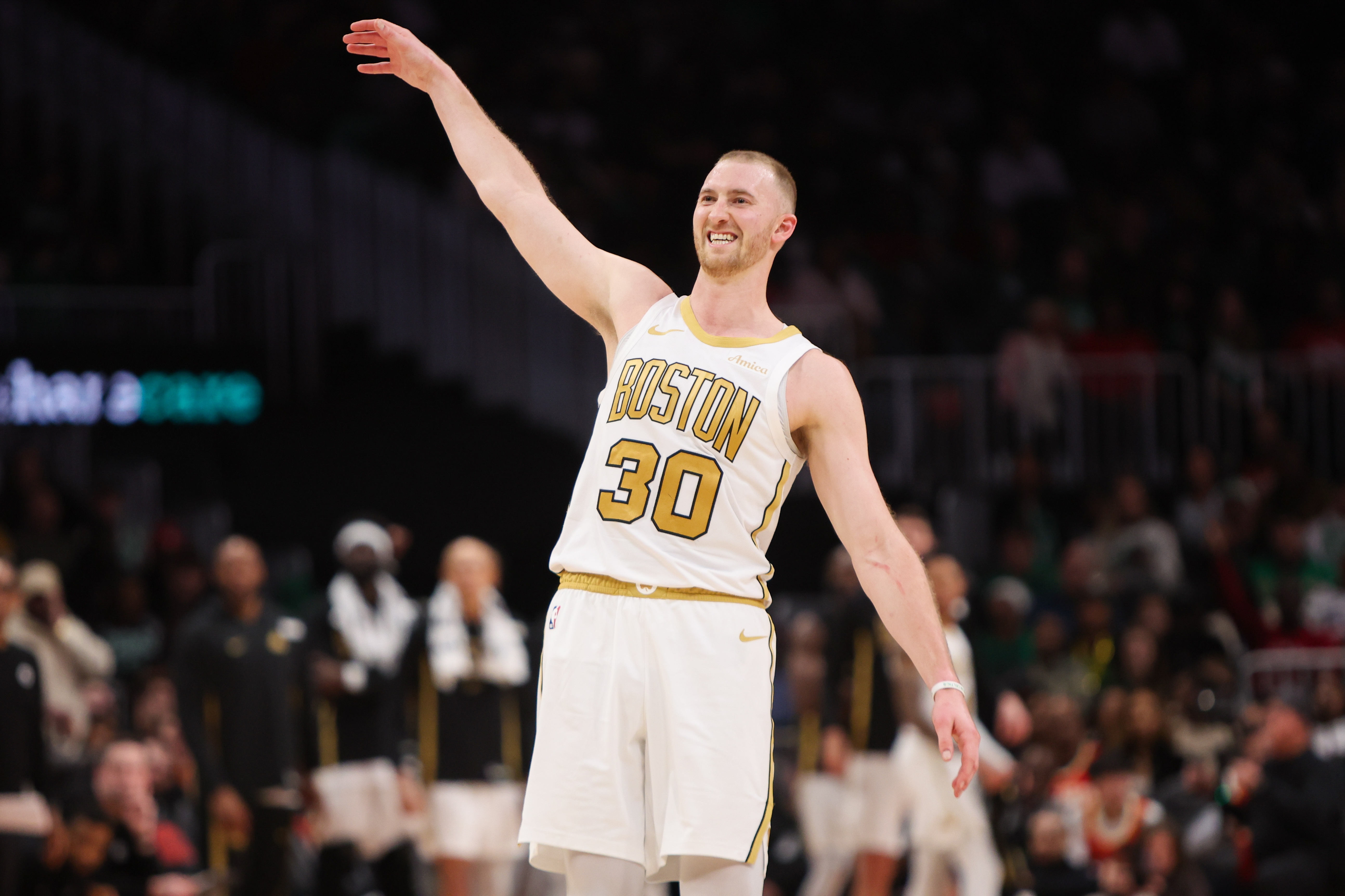 真准啊！豪泽8中6&amp;5记三分拿下17分6板3助