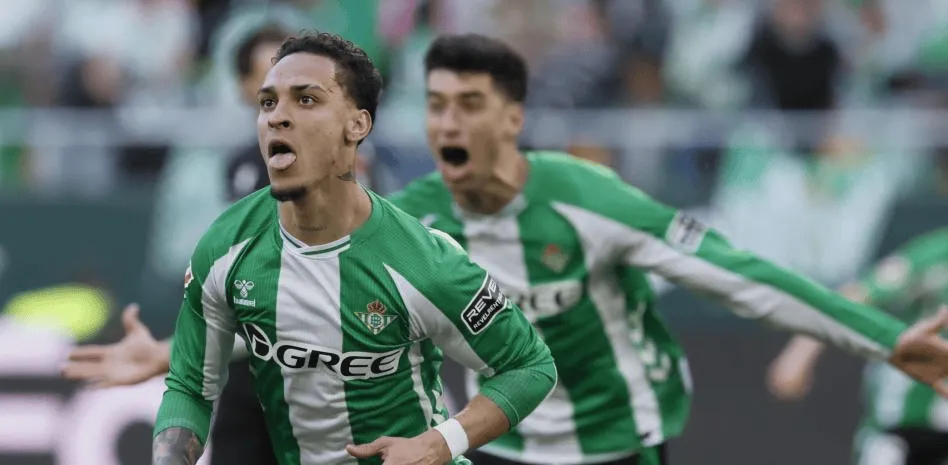 开云官网首页-安东尼：我很爱贝蒂斯，与球迷冲突是因为没赢球而感到沮丧