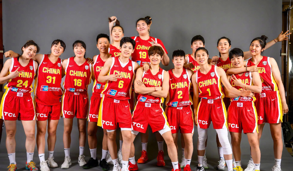 女篮大胜南苏丹，宫鲁鸣迎来2喜1忧，4大黑马崛起将有望冲冠